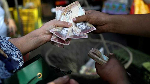 billetes de 100 bolívares Maduro declara la guerra a las mafias del contrabando de monedas